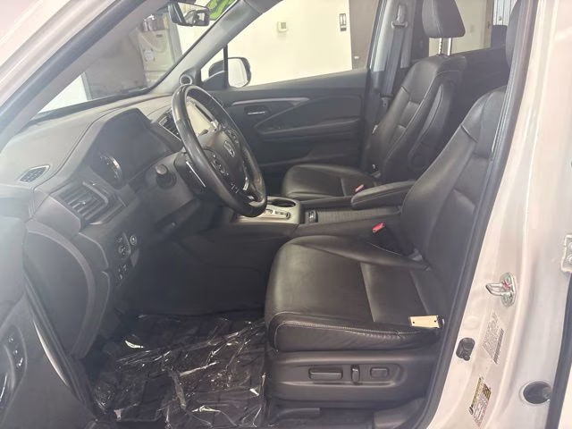 2023 Platinum White Pearl Honda Ridgeline RTL AWD Truck
