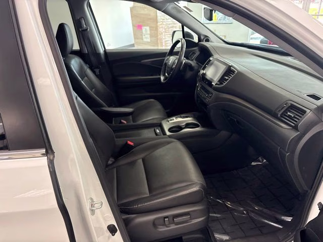 2023 Platinum White Pearl Honda Ridgeline RTL AWD Truck