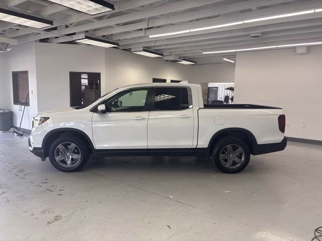 2023 Platinum White Pearl Honda Ridgeline RTL AWD Truck