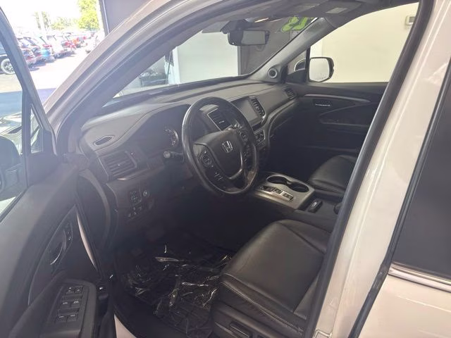 2023 Platinum White Pearl Honda Ridgeline RTL AWD Truck