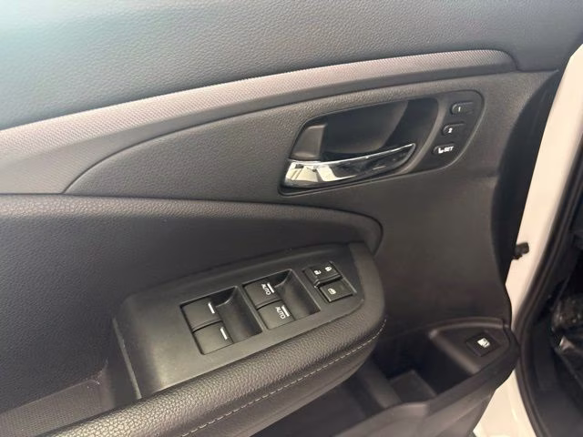 2023 Platinum White Pearl Honda Ridgeline RTL AWD Truck