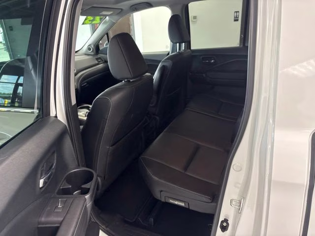 2023 Platinum White Pearl Honda Ridgeline RTL AWD Truck