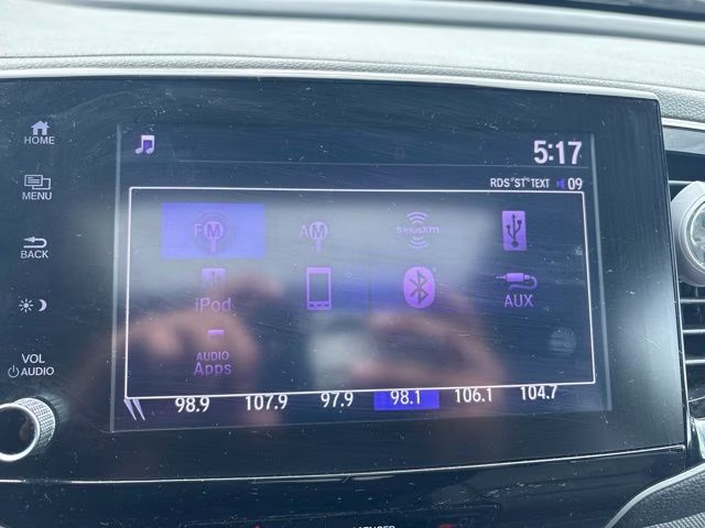 2023 Platinum White Pearl Honda Ridgeline RTL AWD Truck