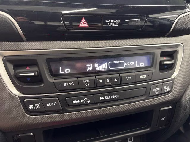 2023 Platinum White Pearl Honda Ridgeline RTL AWD Truck