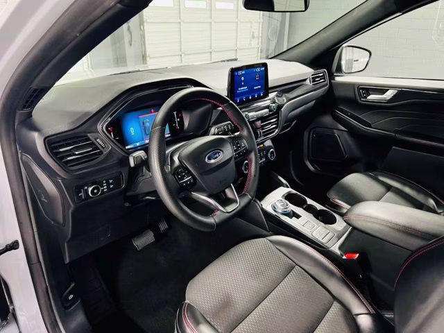 2025 Silver Metallic Ford Escape ST-Line Select AWD SUV