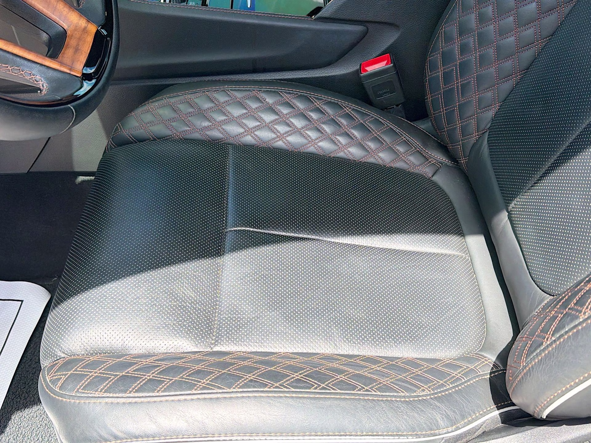 2023 Bright White Clearcoat Jeep Grand Cherokee L Summit 4X4 SUV