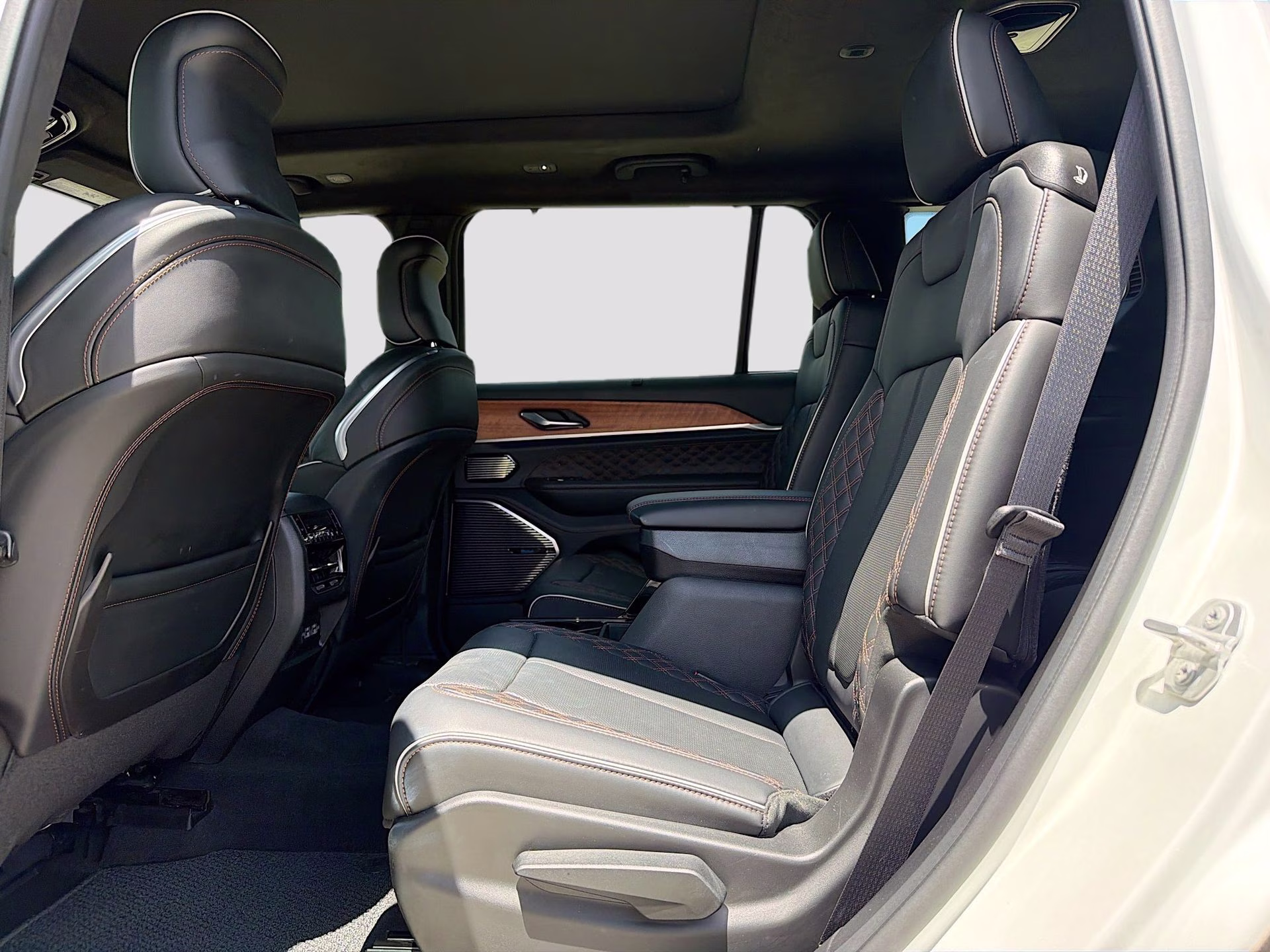2023 Bright White Clearcoat Jeep Grand Cherokee L Summit 4X4 SUV