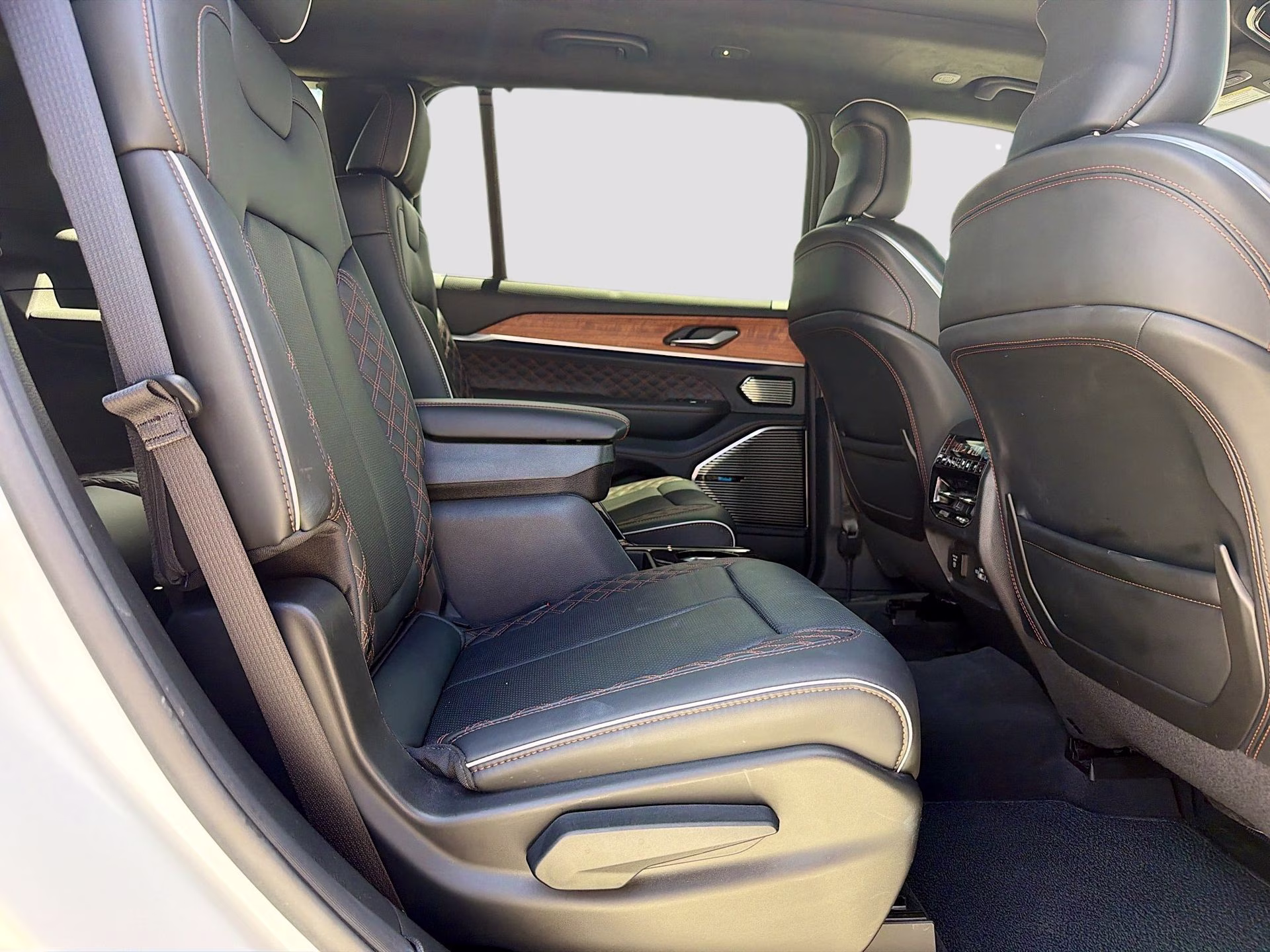 2023 Bright White Clearcoat Jeep Grand Cherokee L Summit 4X4 SUV