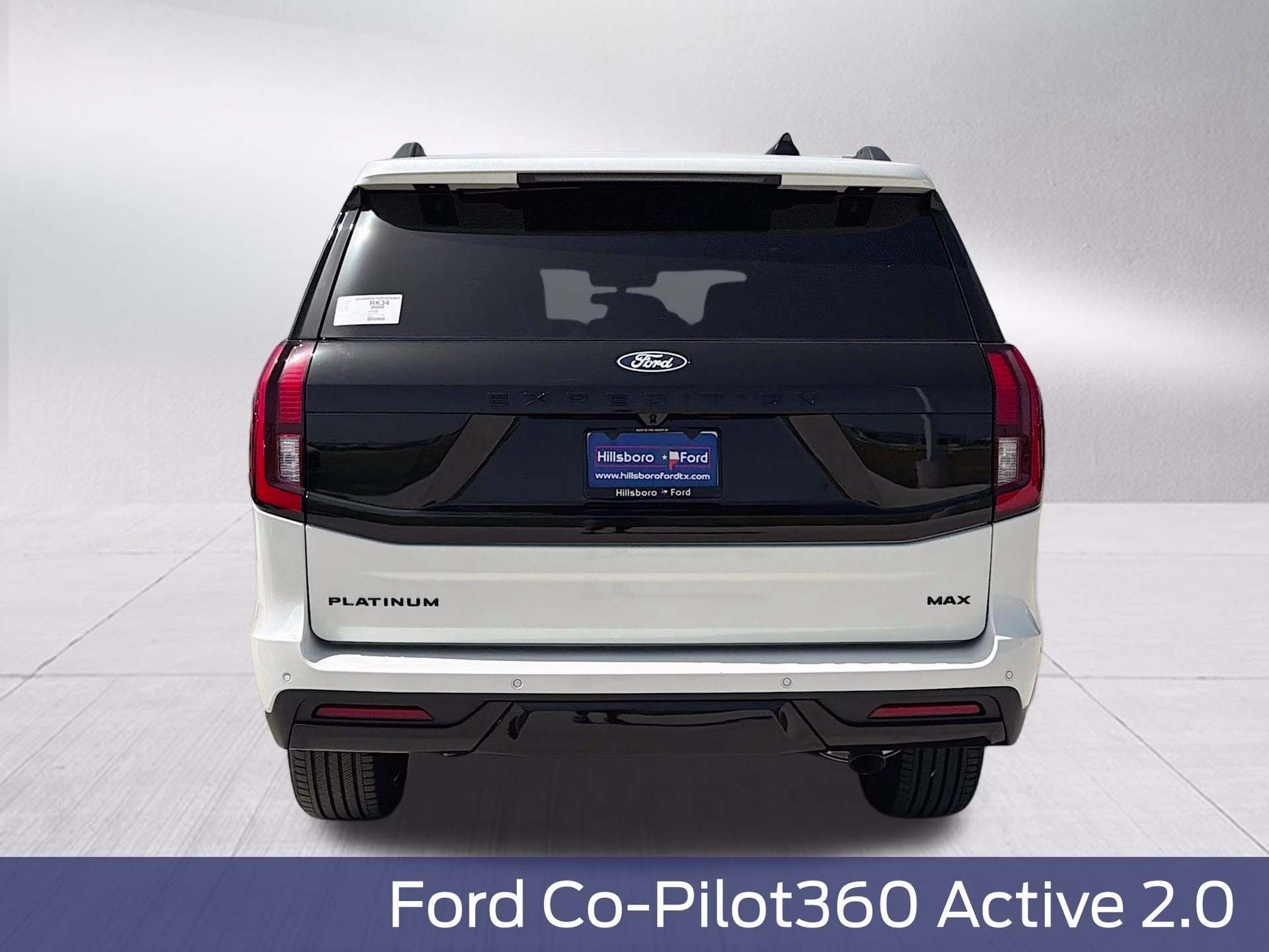 2027 Star White Metallic Tri-Coat Ford Expedition Max Platinum 4X4 SUV