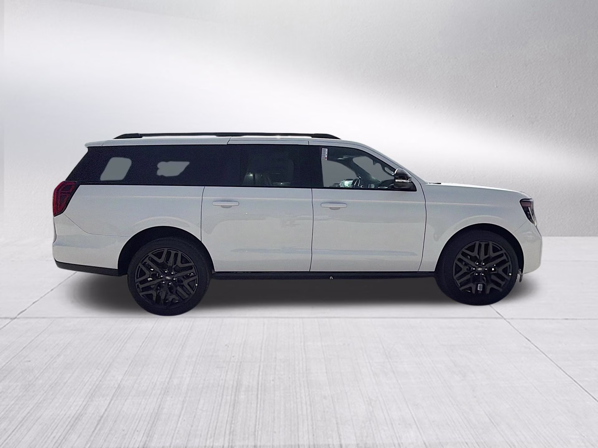 2027 Star White Metallic Tri-Coat Ford Expedition Max Platinum 4X4 SUV