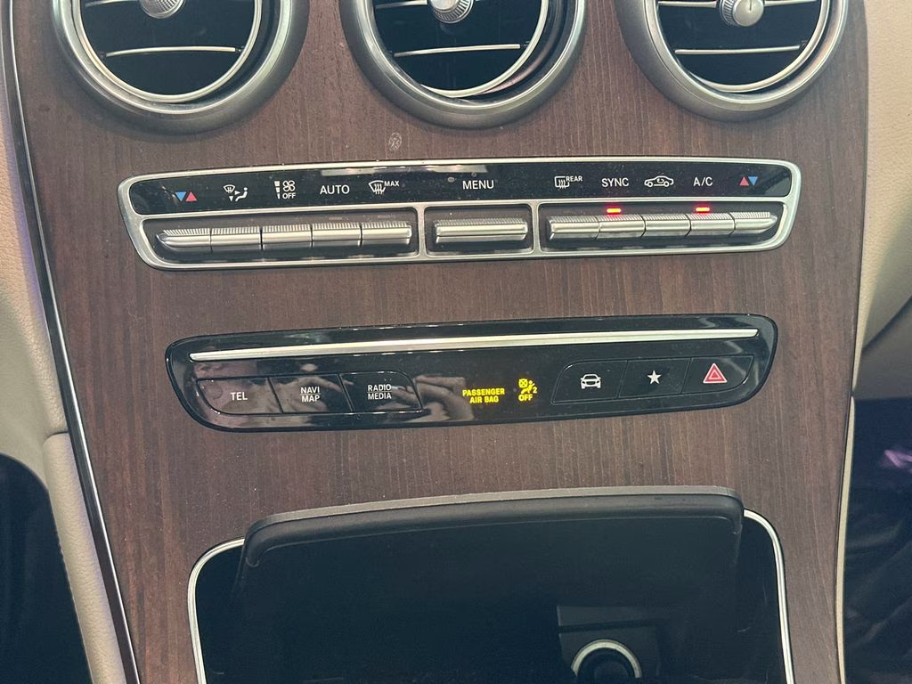 2020 Polar White Mercedes-Benz GLC GLC 300 RWD SUV