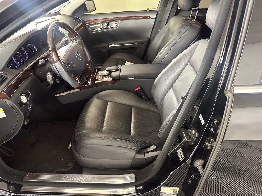 2013 Black Mercedes-Benz S-Class S 550 RWD Sedan