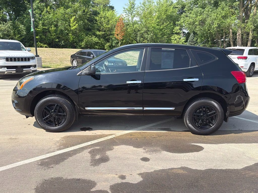 2012 Super Black Metallic Nissan Rogue S AWD SUV