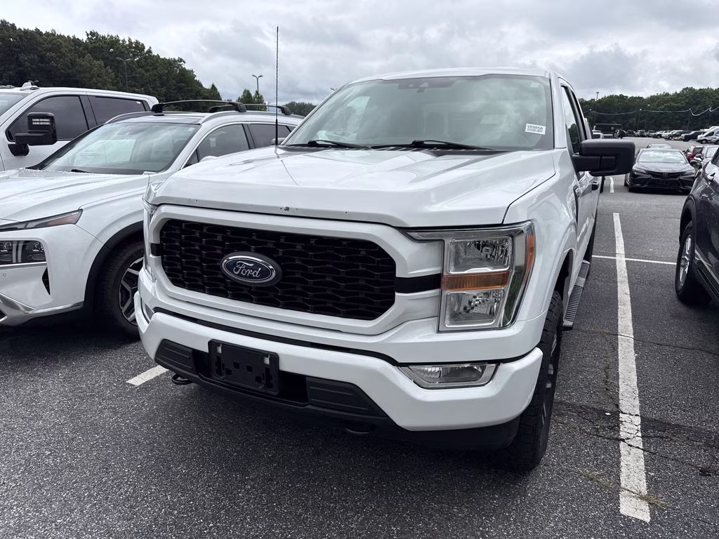 2021 Oxford White Ford F-150 XL 4X4 Truck