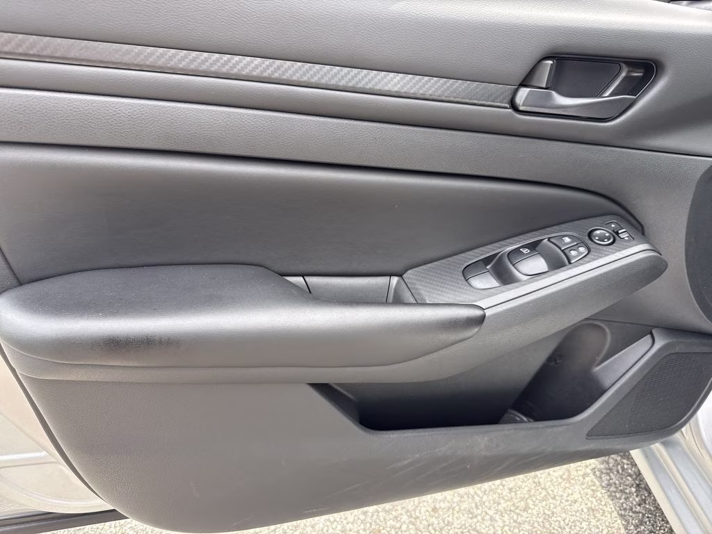 2024 Brilliant Silver Metallic Nissan Altima 2.5 S FWD Sedan