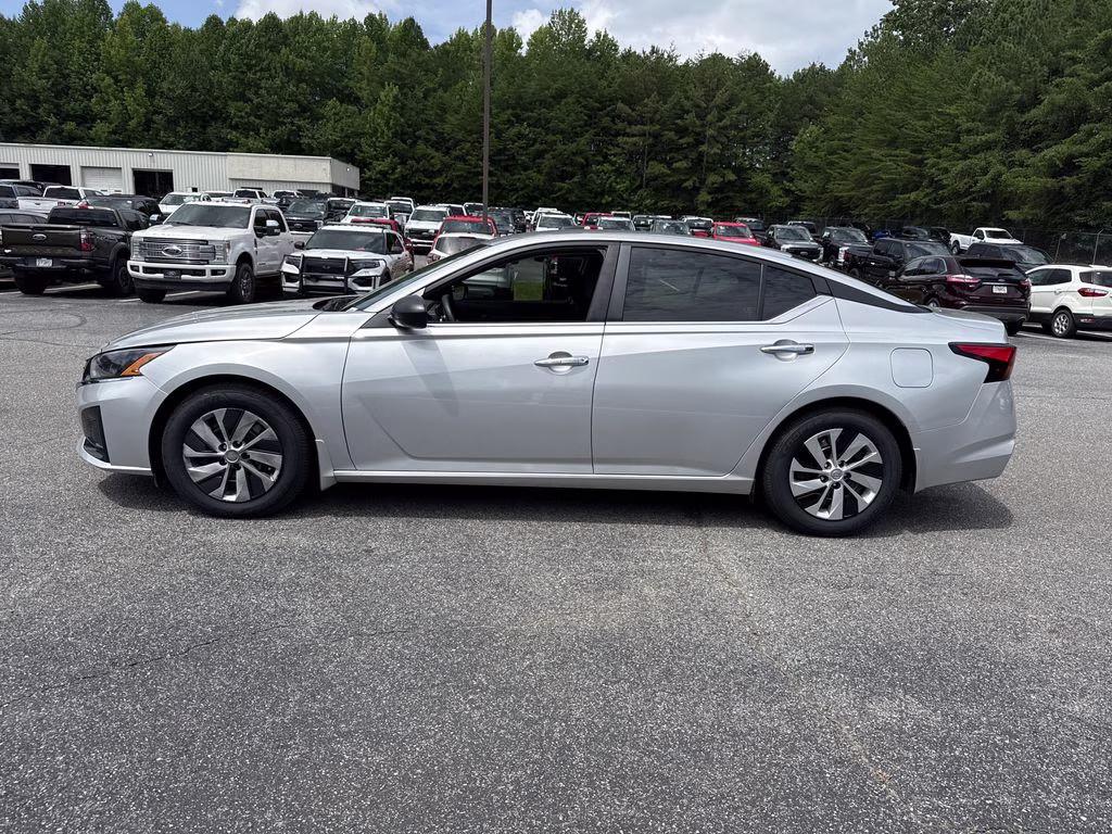 2024 Brilliant Silver Metallic Nissan Altima 2.5 S FWD Sedan