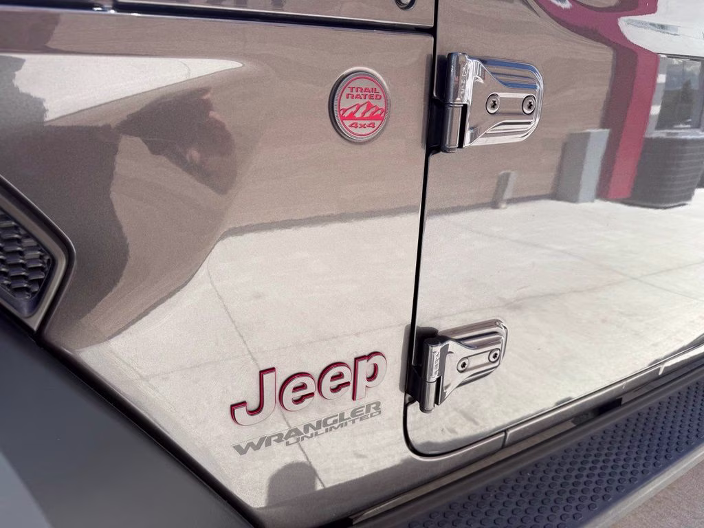 2018 Granite Crystal Metallic Clearcoat Jeep Wrangler Unlimited Rubicon 4X4 SUV