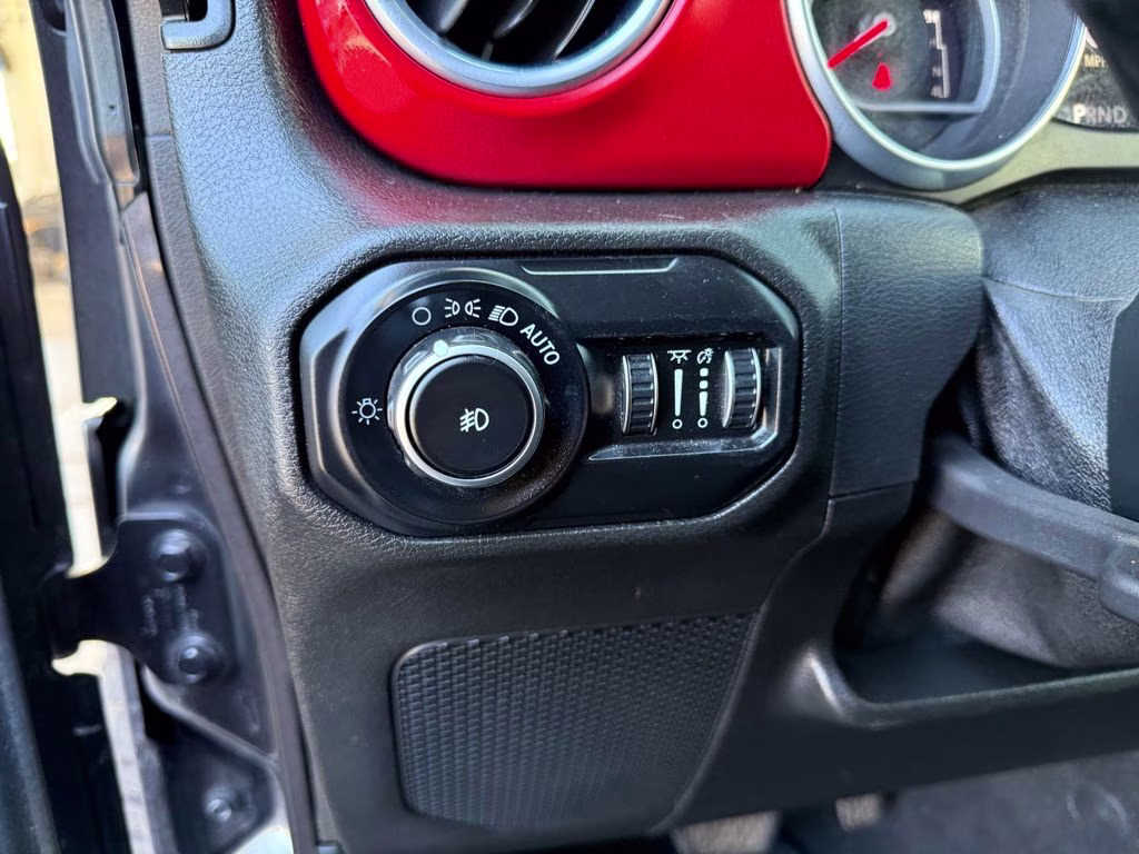 2018 Granite Crystal Metallic Clearcoat Jeep Wrangler Unlimited Rubicon 4X4 SUV