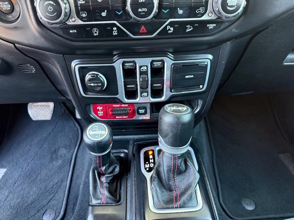 2018 Granite Crystal Metallic Clearcoat Jeep Wrangler Unlimited Rubicon 4X4 SUV