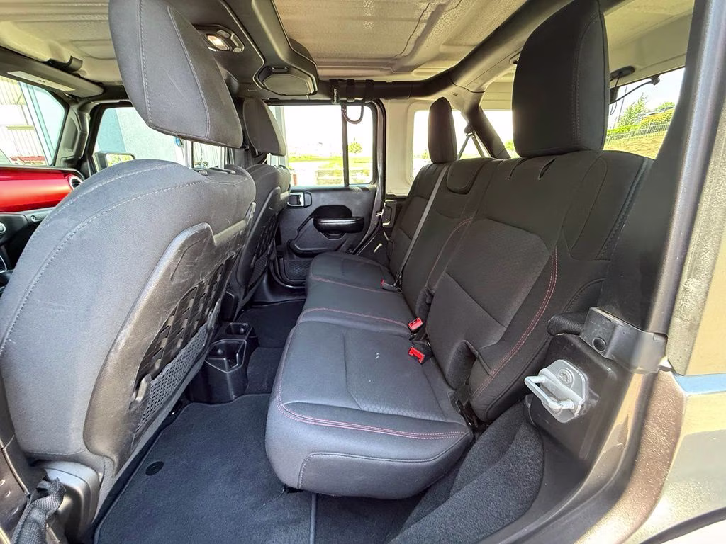 2018 Granite Crystal Metallic Clearcoat Jeep Wrangler Unlimited Rubicon 4X4 SUV