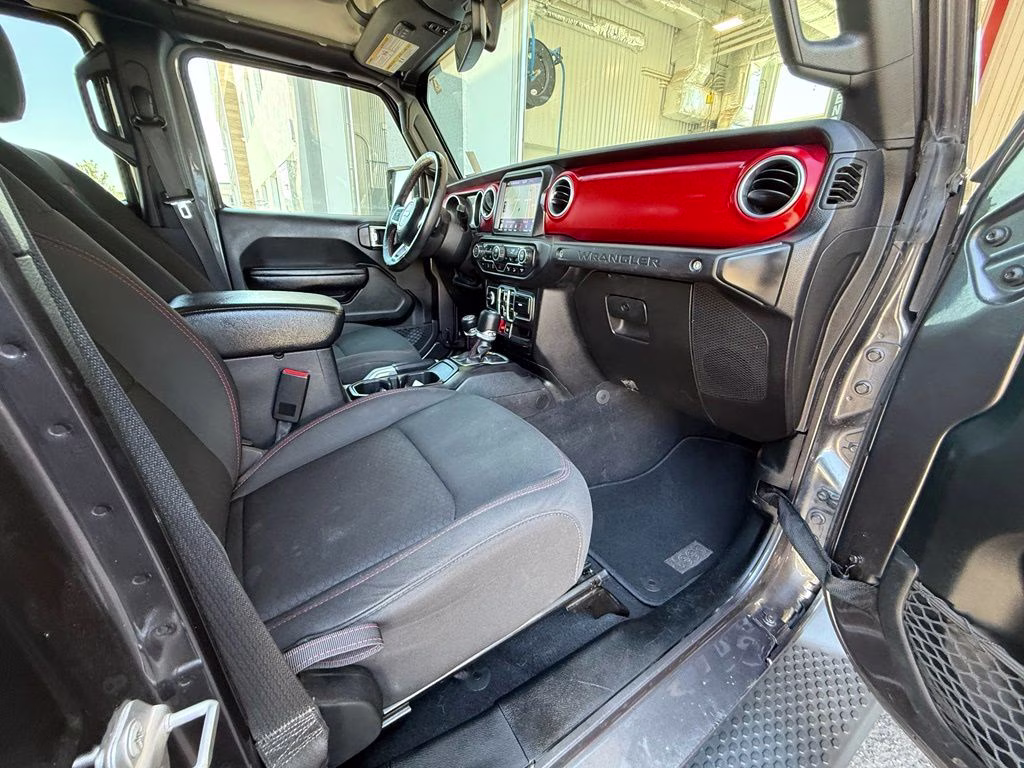 2018 Granite Crystal Metallic Clearcoat Jeep Wrangler Unlimited Rubicon 4X4 SUV