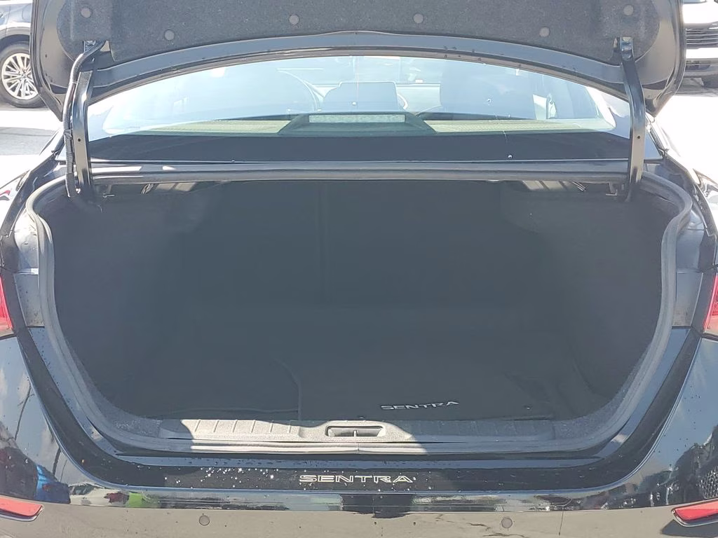 2021 Super Black Nissan Sentra SR FWD Sedan