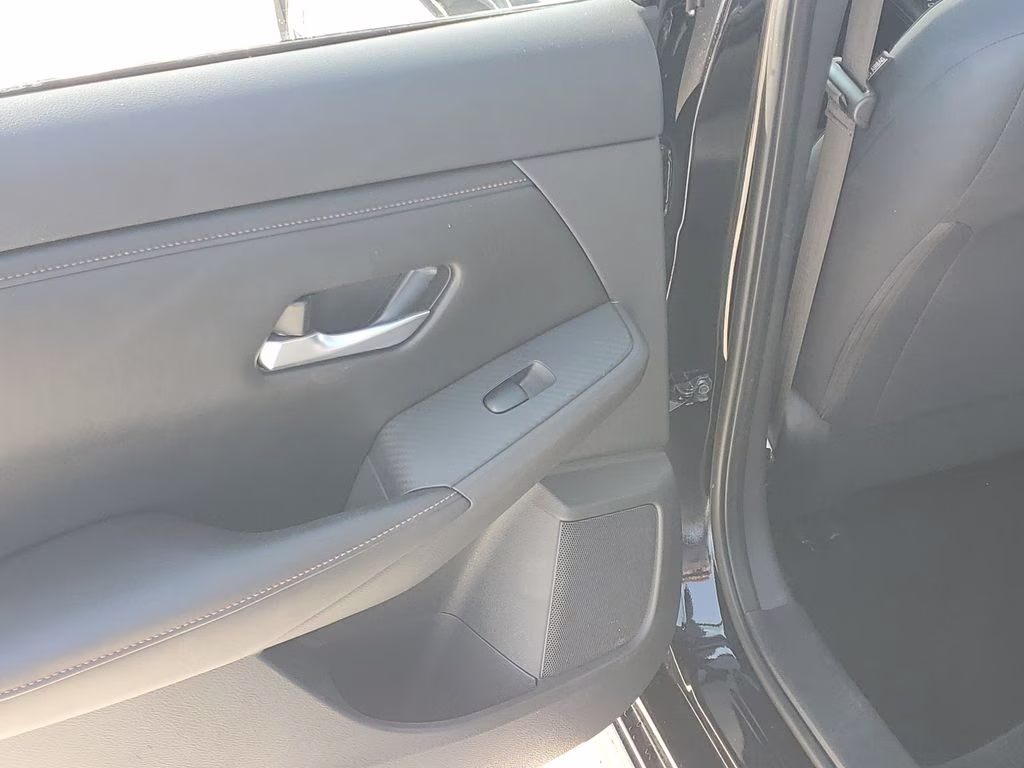 2021 Super Black Nissan Sentra SR FWD Sedan