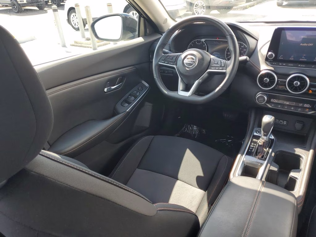 2021 Super Black Nissan Sentra SR FWD Sedan