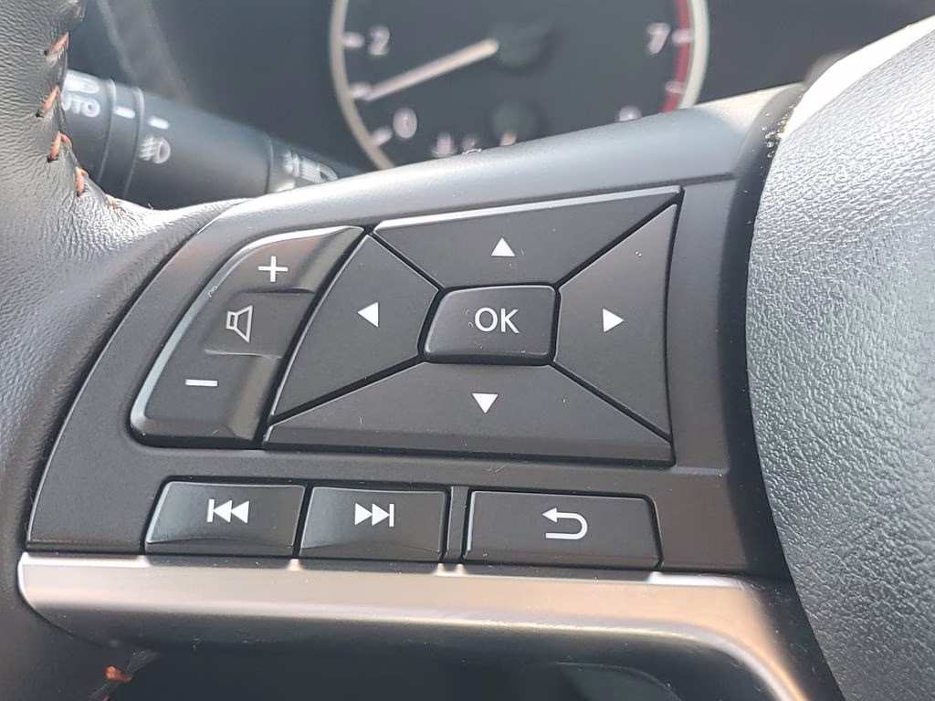 2021 Super Black Nissan Sentra SR FWD Sedan