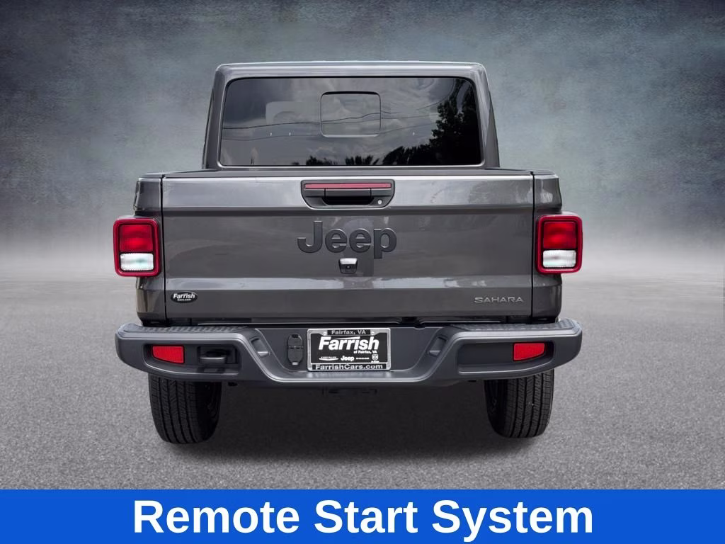 2026 Granite Crystal Metallic Clearcoat Jeep Gladiator Sahara 4X4 Truck