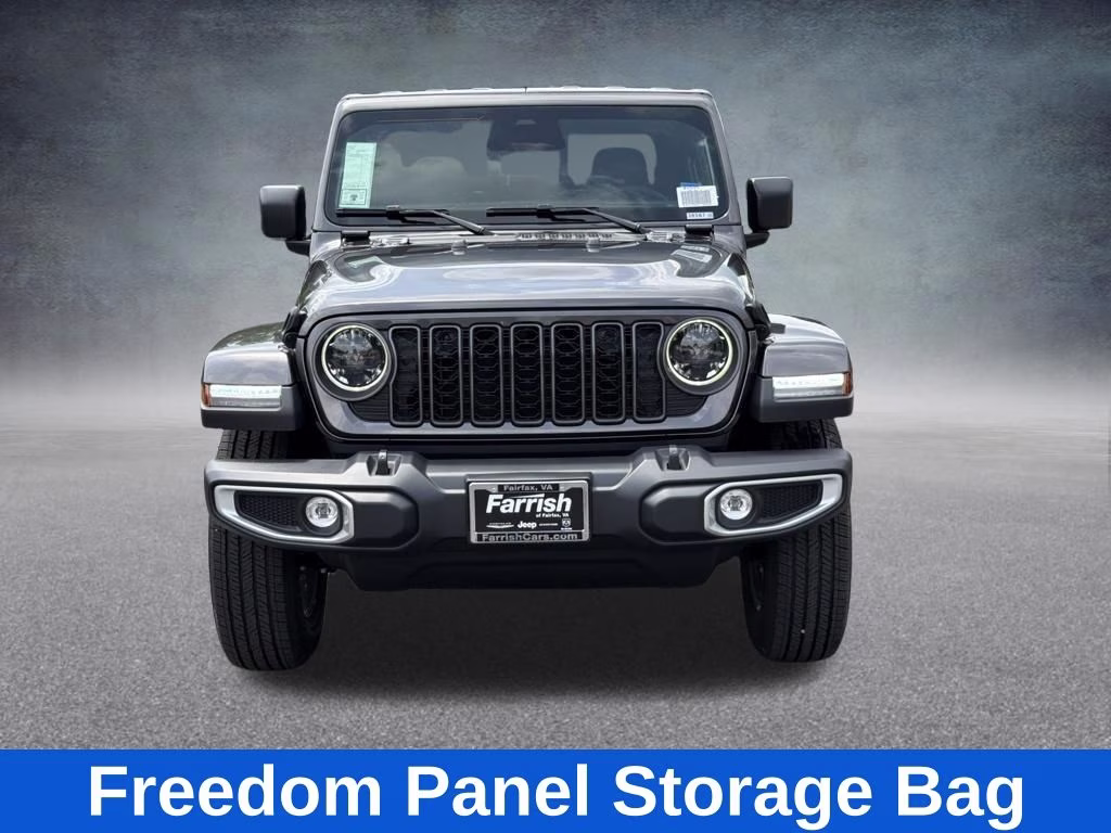 2026 Granite Crystal Metallic Clearcoat Jeep Gladiator Sahara 4X4 Truck