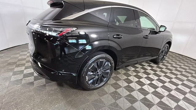 2025 Super Black Nissan Murano Platinum AWD SUV