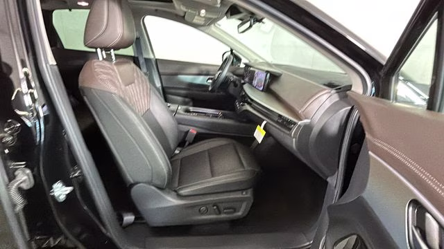 2025 Super Black Nissan Murano Platinum AWD SUV