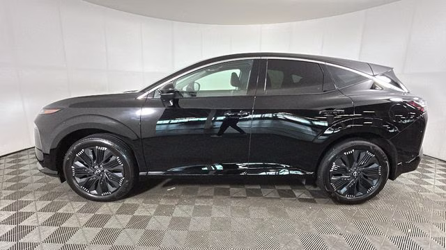 2025 Super Black Nissan Murano Platinum AWD SUV