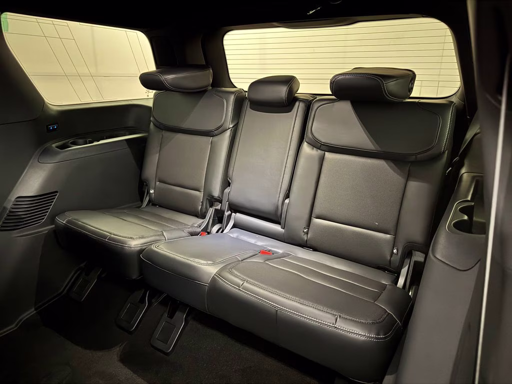 2027 Bronze Fire Metallic Tinted Clearcoat Ford Expedition Platinum 4X4 SUV