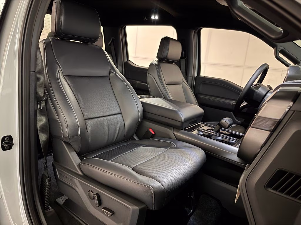 2026 Avalanche Ford F-150 Lariat 4X4 Truck