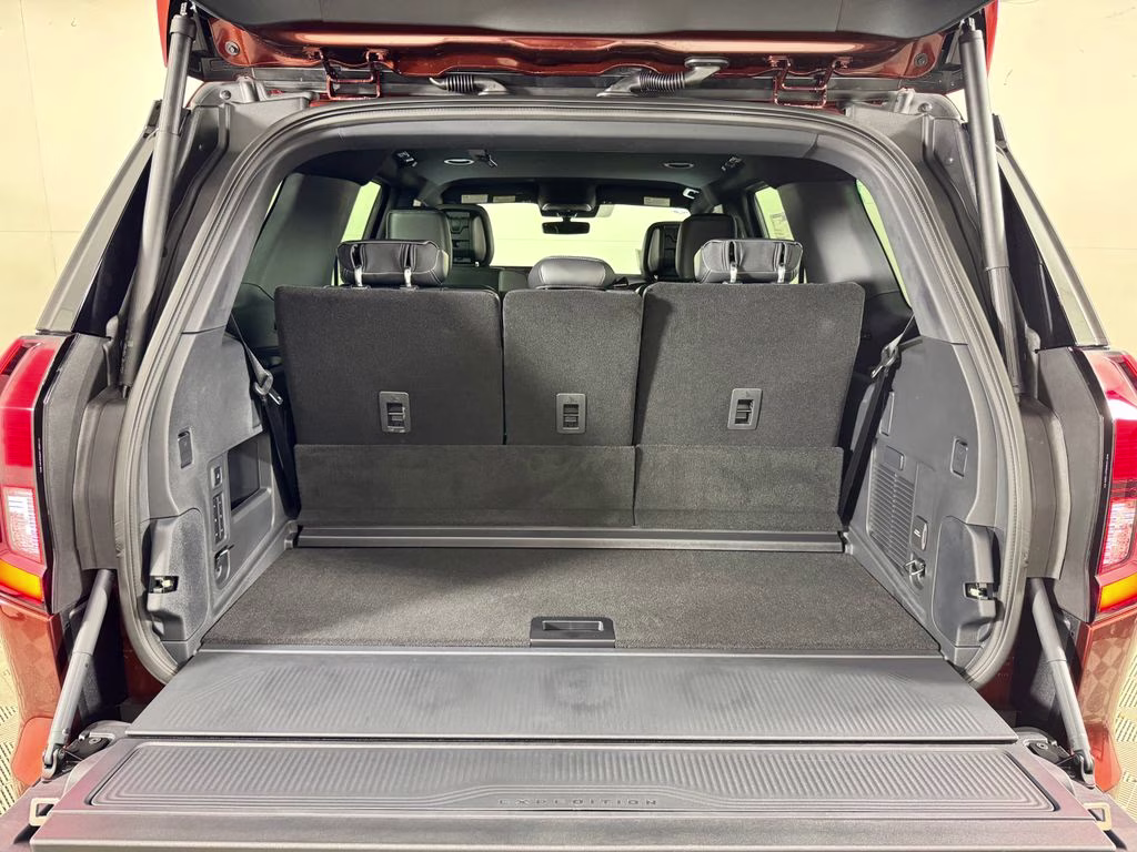 2027 Bronze Fire Metallic Tinted Clearcoat Ford Expedition Platinum 4X4 SUV