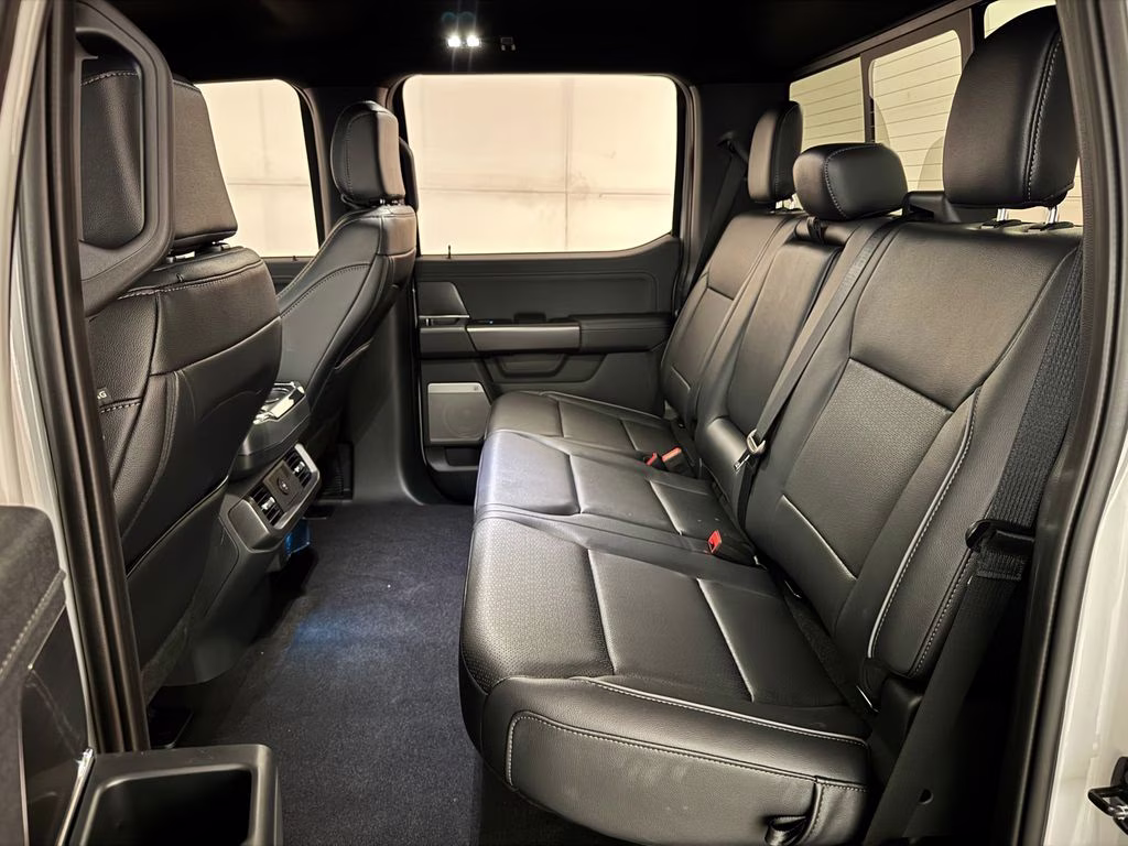 2026 Avalanche Ford F-150 Lariat 4X4 Truck