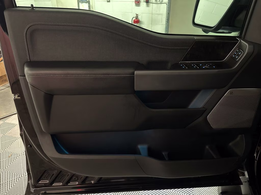 2021 Agate Black Metallic Ford F-150 Lariat 4X4 Truck