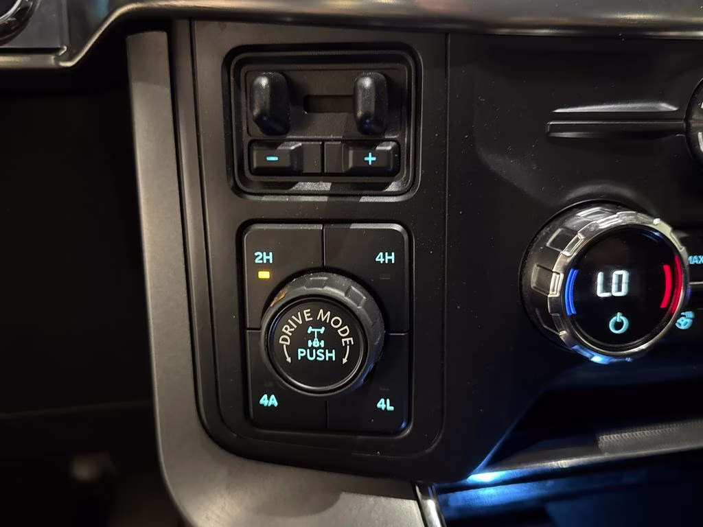 2021 Agate Black Metallic Ford F-150 Lariat 4X4 Truck