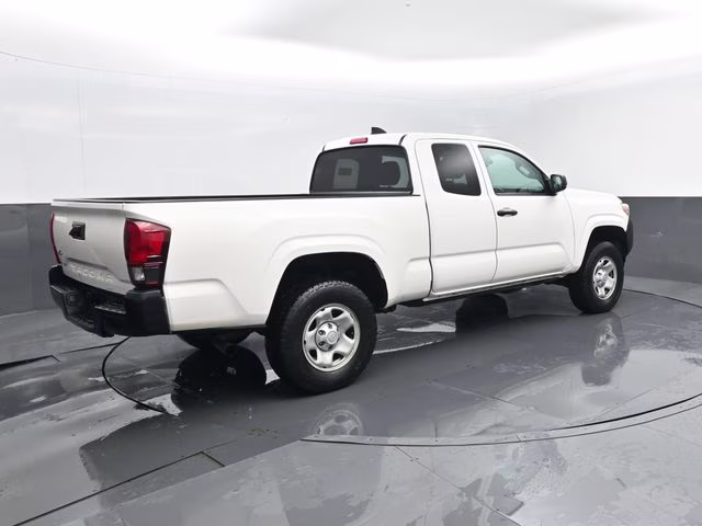 2022 White Toyota Tacoma SR 4X4 Truck