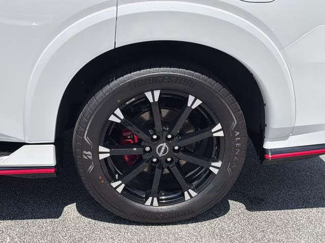 2026 Everest White Pearl/Black Nissan Armada NISMO 4X4 SUV