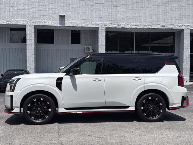 2026 Everest White Pearl/Black Nissan Armada NISMO 4X4 SUV