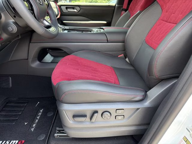 2026 Everest White Pearl/Black Nissan Armada NISMO 4X4 SUV