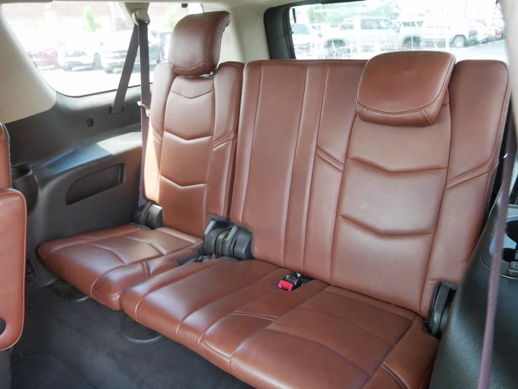 2016 Crystal White Tricoat Cadillac Escalade ESV Luxury 4X4 SUV