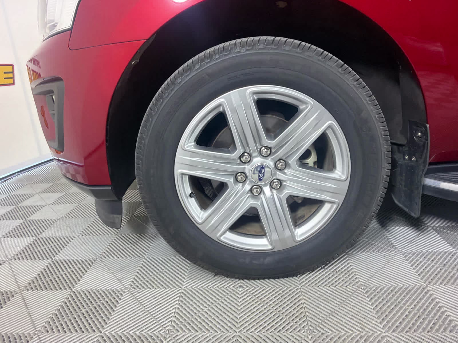 2019 Ruby Red Metallic Tinted Clearcoat Ford Expedition XLT RWD SUV
