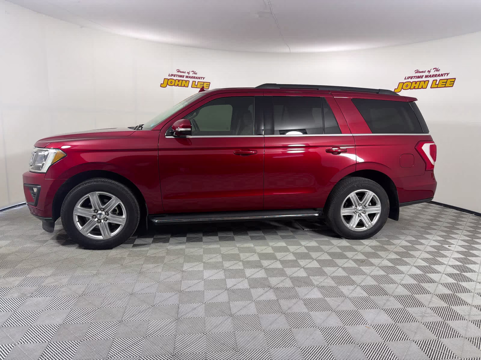 2019 Ruby Red Metallic Tinted Clearcoat Ford Expedition XLT RWD SUV