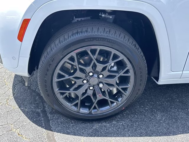 2026 Bright White Clearcoat Jeep Grand Cherokee Summit 4X4 SUV