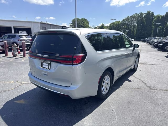 2023 Silver Mist Clearcoat Chrysler Pacifica Touring L FWD Van