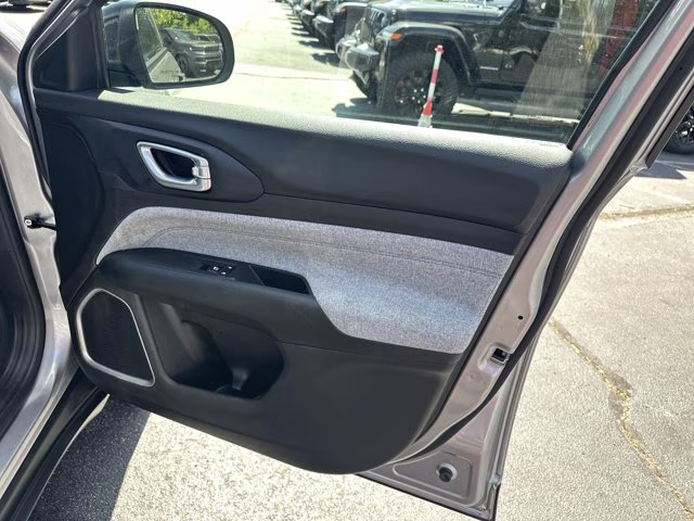 2024 Silver Jeep Compass Latitude 4X4 SUV